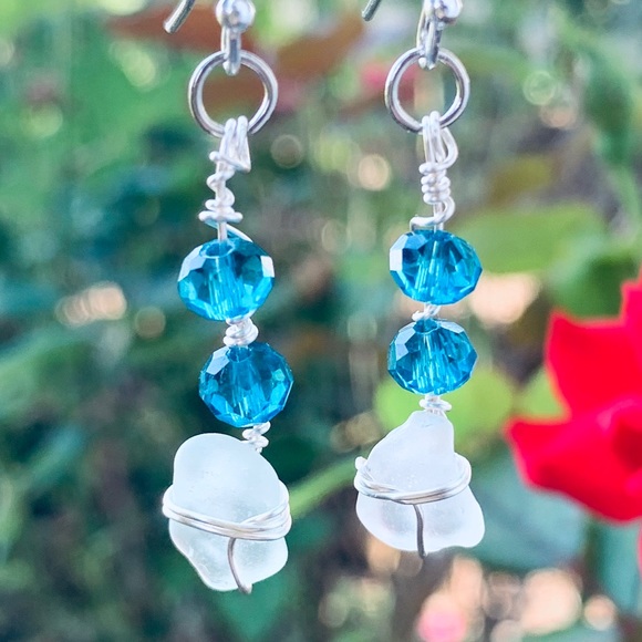 Jewelry - 🐳 3/$24 Ocean Breeze Earrings